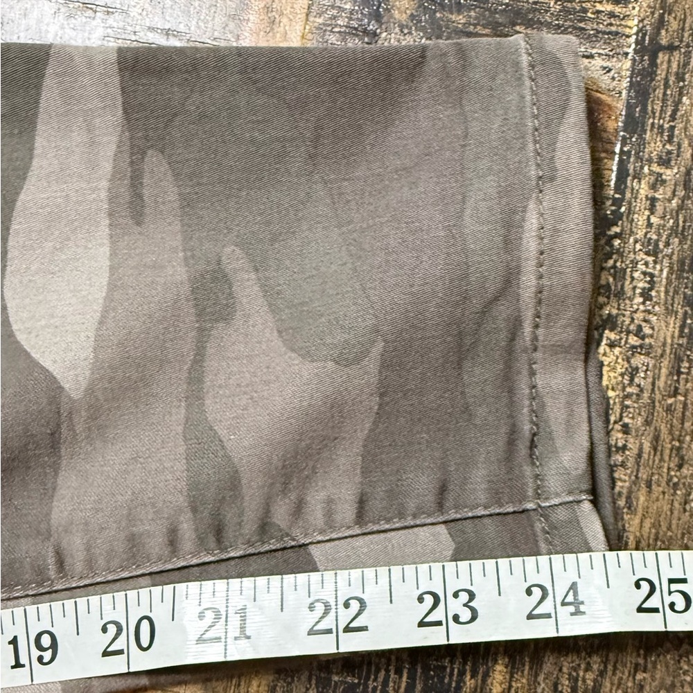 Wit & Wisdom Camouflage Ankle Pants - Picture 4 of 8